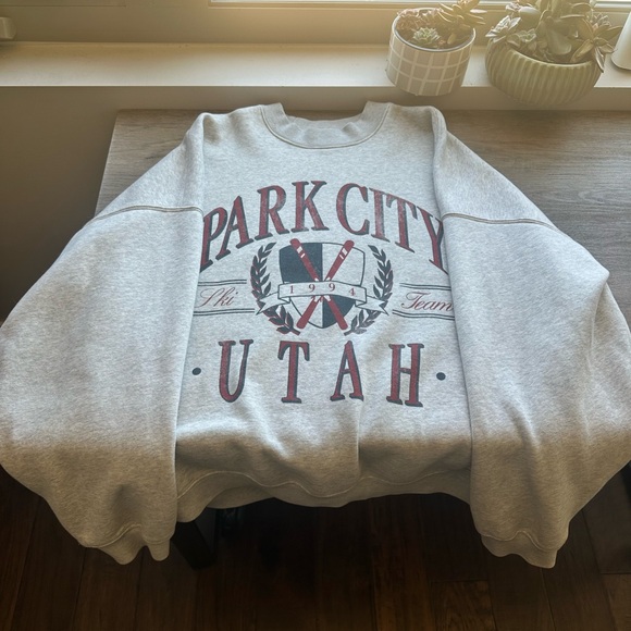 Abercrombie Park City Sweatshirt - Picture 2 of 4